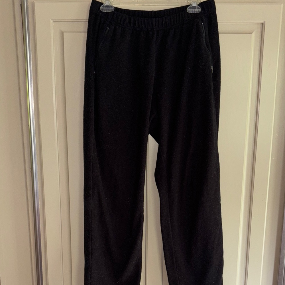 Patagonia Women’s Black fleece Sweatpants